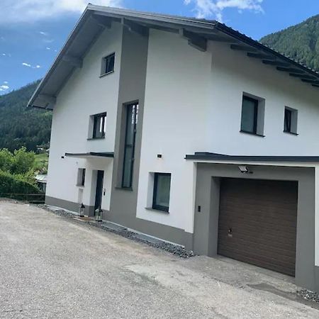 Ferienwohnung Mit Bergblick In Bad Bleiberg Esterno foto