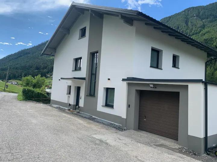 Ferienwohnung Mit Bergblick In Bad Bleiberg Esterno foto